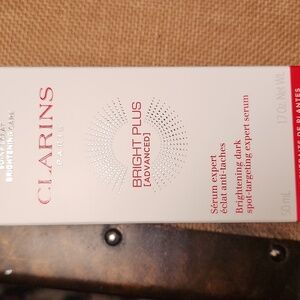CLARINS BRIGHT PLUS (Advanced) SERUM ... NEW UNOPENED! FULL SIZE!